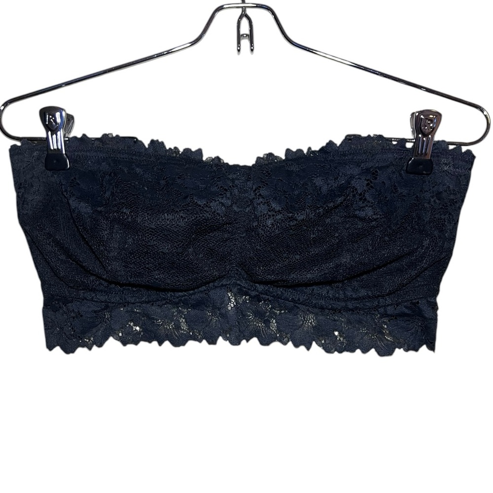 Auden • Lace Strapless Black Bandeau